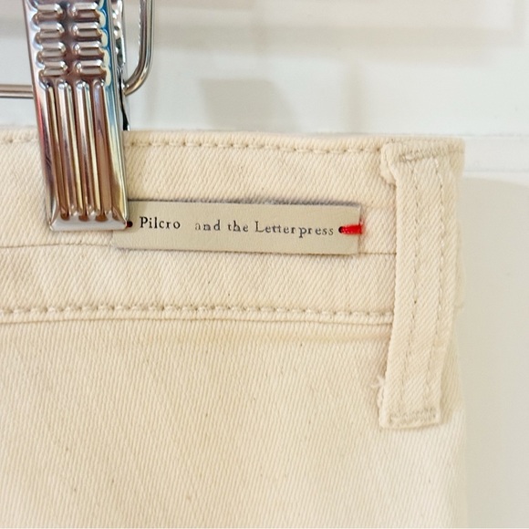 Anthro Pilcro Ivory/Ecru High-Rise Slim Boyfriend Denim Short - Size 29 - Picture 8 of 9